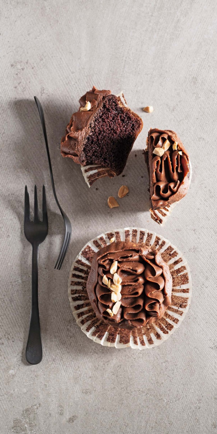 Cupcake al cioccolato e arachidi, ricetta tratta da "Cioccolato"